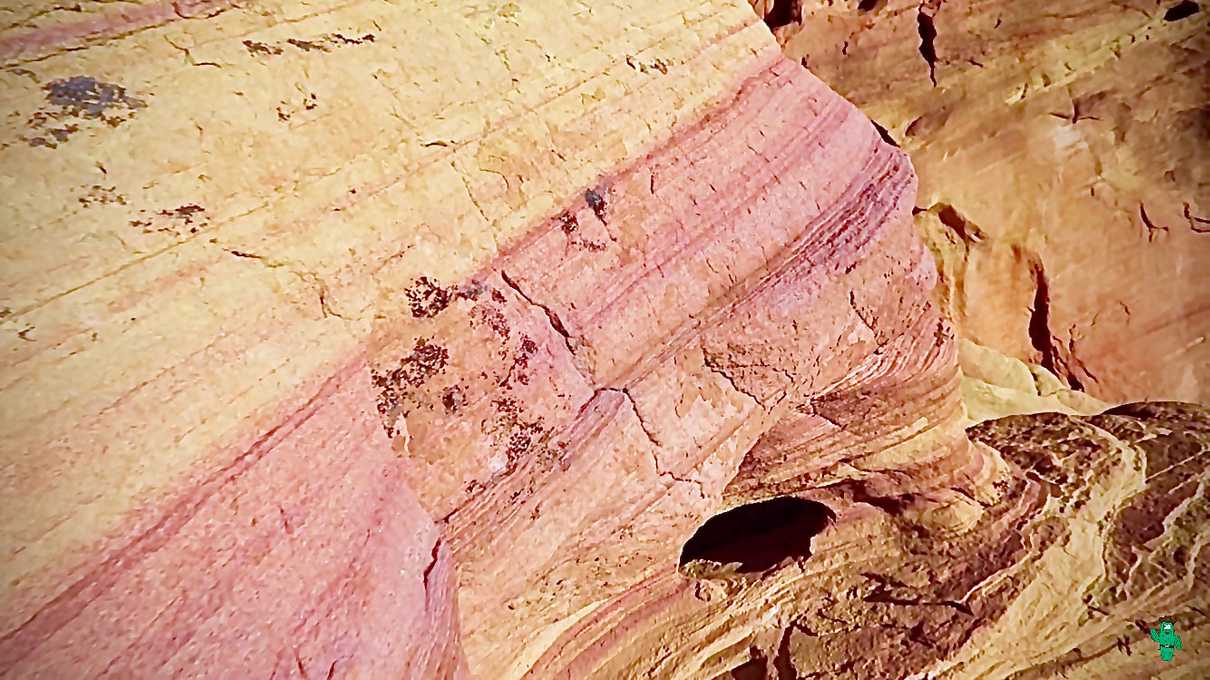 Purple bands in the sandstone