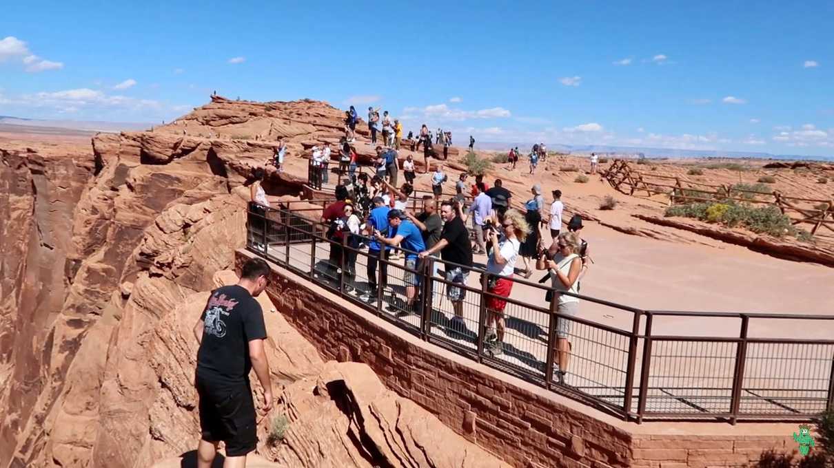 The main view point at Horseshoe Bend